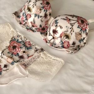 Victoria’s Secret Tiktok Floral Embroidery Bra Set